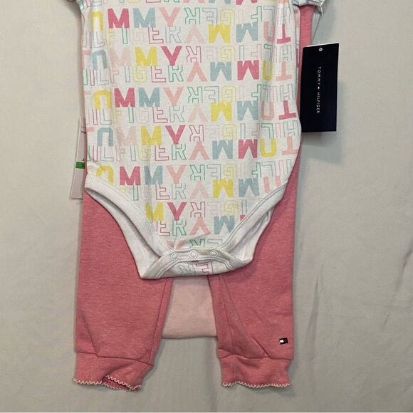 Baby Girl Tommy Hilfiger 3 pcs size 18M - Picture 6 of 6